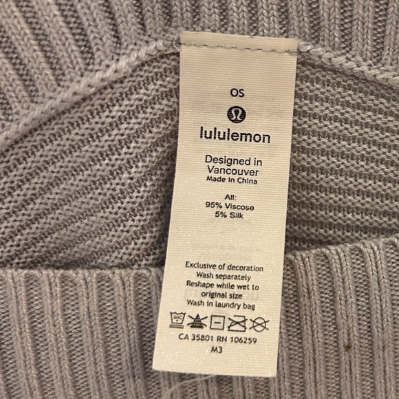 Lululemon Forward Flow Cape- One Size Athletisure Poncho - Picture 6 of 9